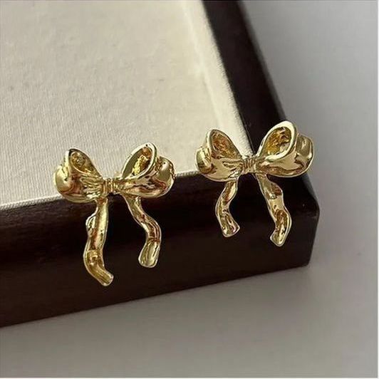 Mia Earrings